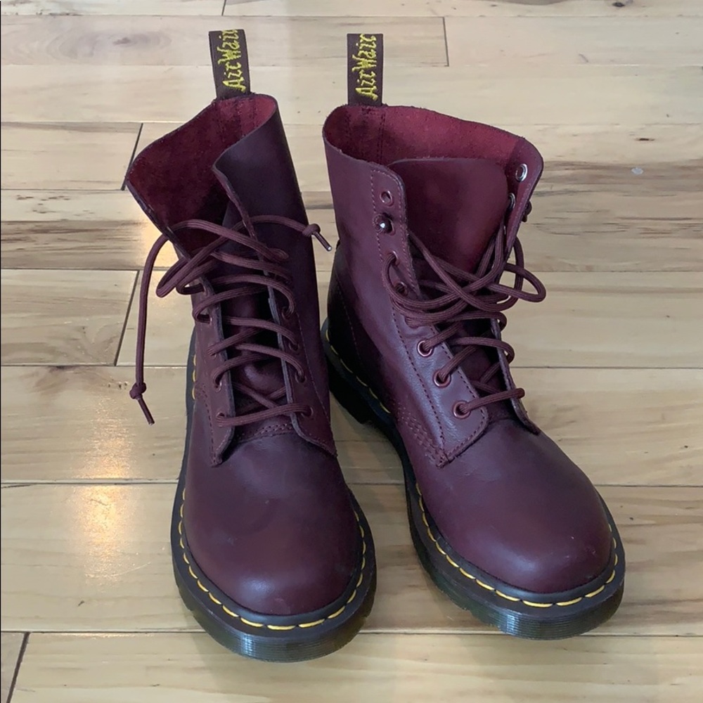 WORN 2 TIMES Dr. martens cherry red leather boot